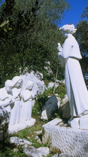 Fatima: St. Michael reicht den Seherkindern das Altarssakrament